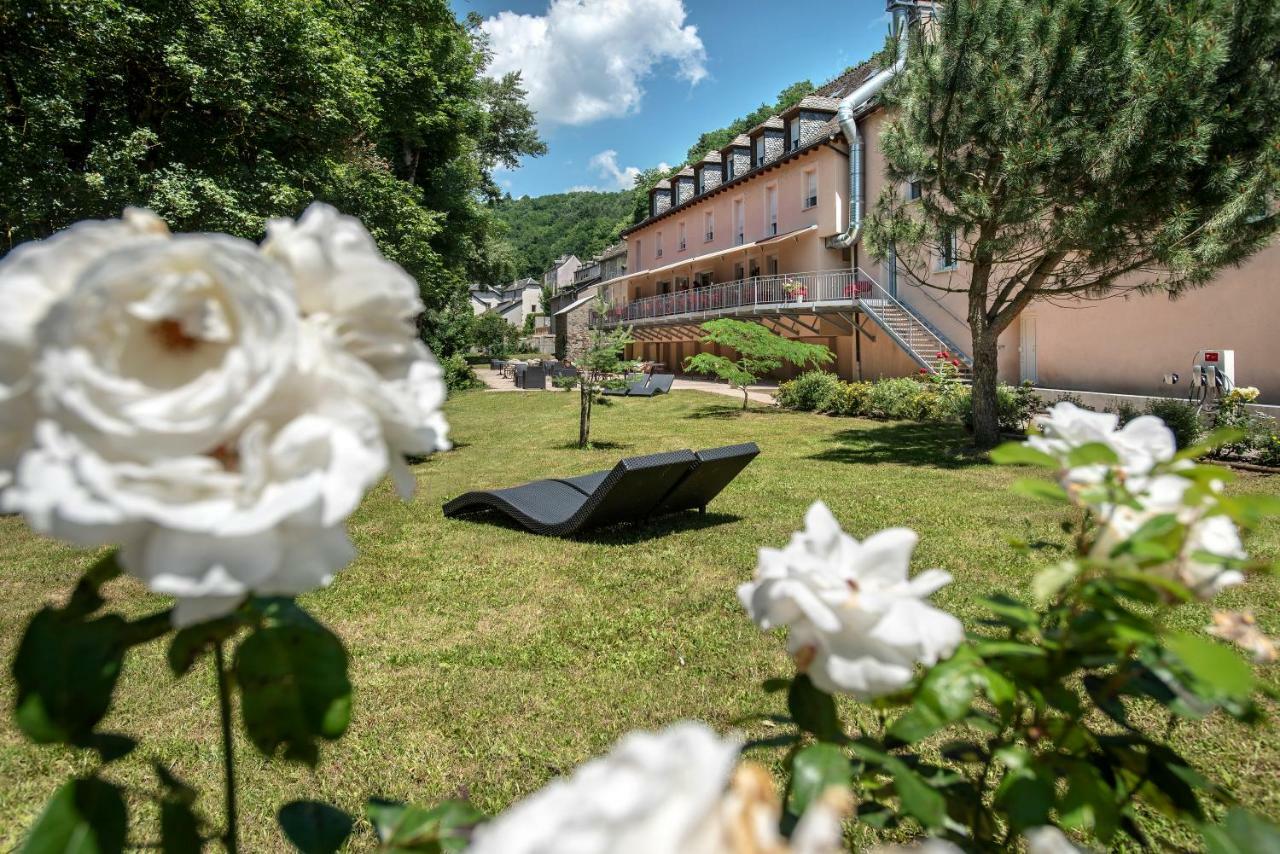 Logis Hotel Restaurant Les 2 Rives - A75, En Bordure De Riviere Banassac Exterior foto